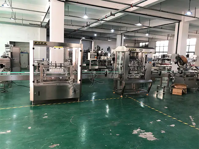 全自动辣椒酱生产流水线设备展示
